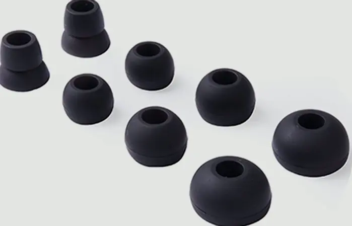 Replacement Rubber Eartips Compatible with Powerbeats 2 & 3, Set of 4 (Black)